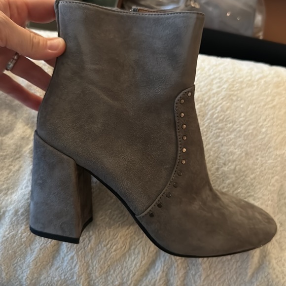 Coach Farrah Gray Suede Boot size 7.5 B NEW - Picture 11 of 13